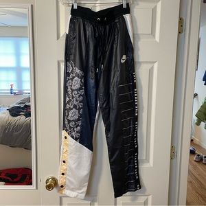 Nike Patterned Wind Pants